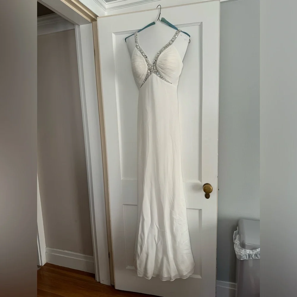 Faviana Couture White Prom Dress Size Women’s 8 - Picture 8 of 13